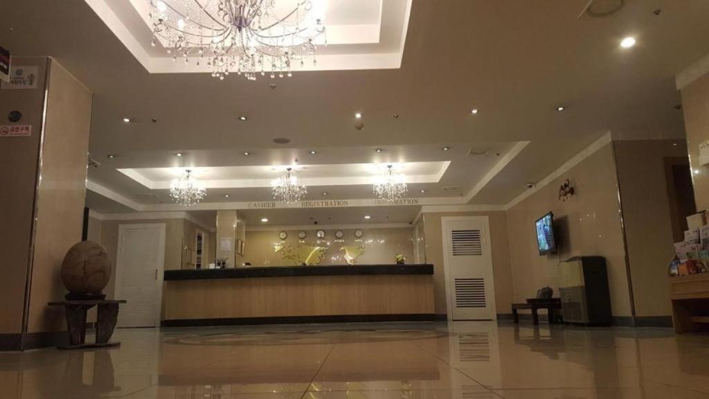 Hotel Olympic Changwon Exterior foto